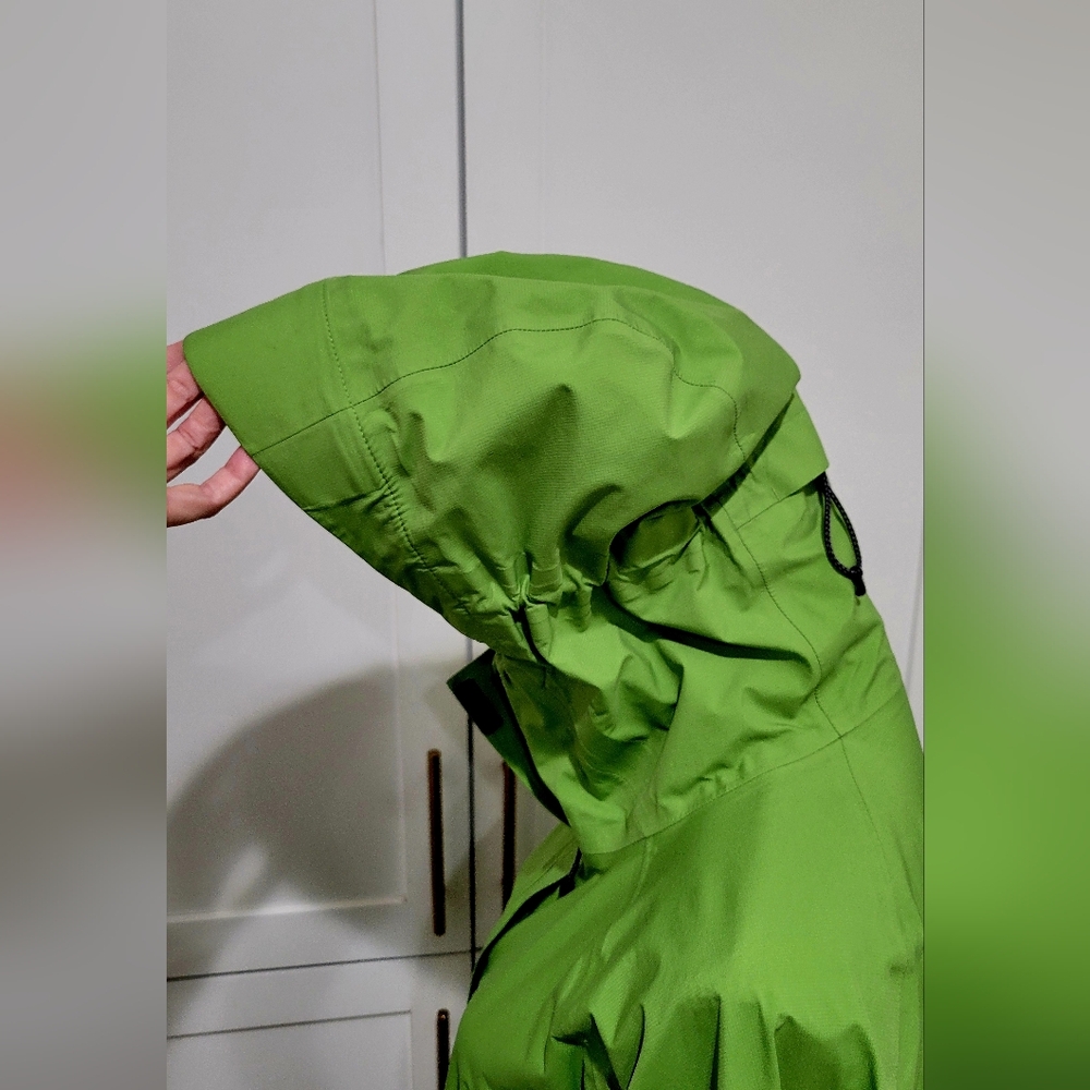 REI Bright Green Hooded Rain Jacket | Size Medium - Picture 6 of 9